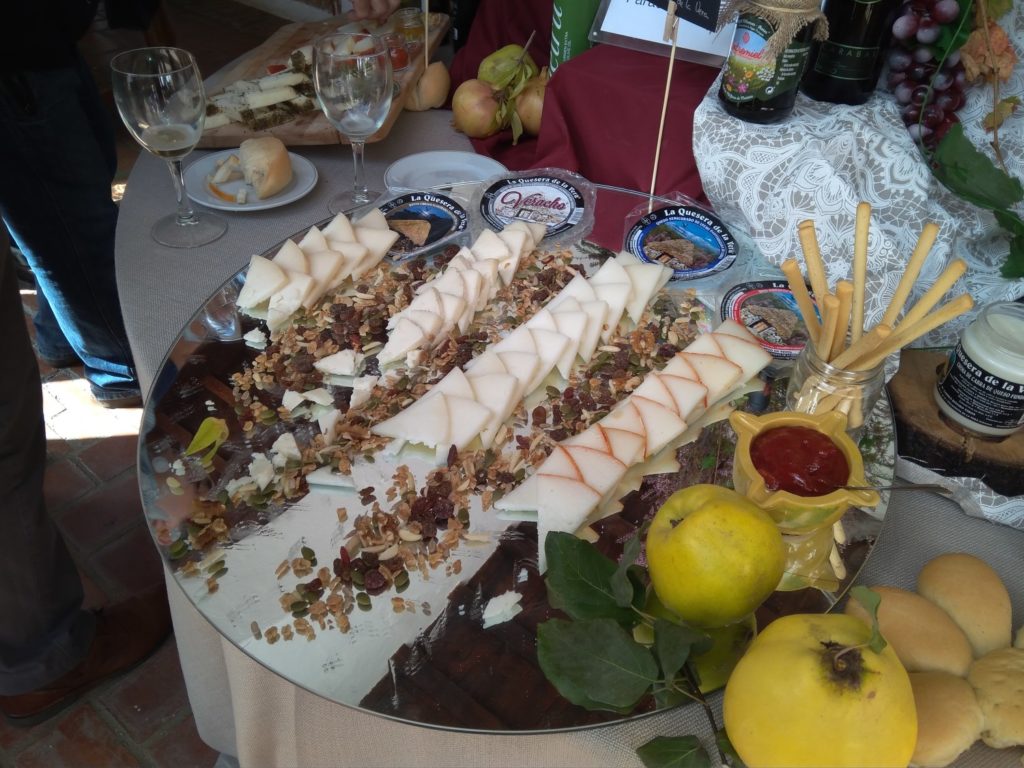 11-Mesa-La-Quesera-de-la-Vera