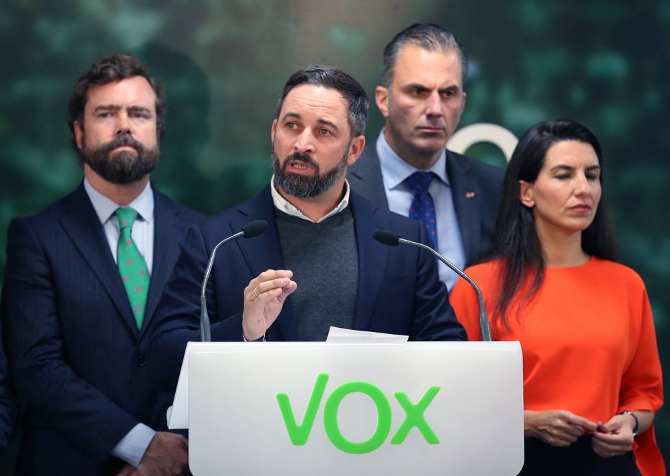 VOX advierte a PP y Ciudadanos, que o dejan de defender el colectivo Gay, o Madrid se quedará sin presupuestos.