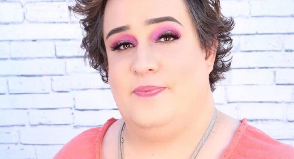 Se niegan a realizarle un depilado brasileño a una mujer transgénero