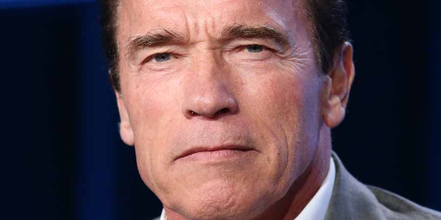 Arnold Schwarzenegger: “Mi padre me golpeaba porque pensaba que era gay”