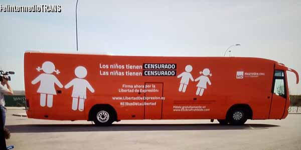 Autobús transfóbico censurado