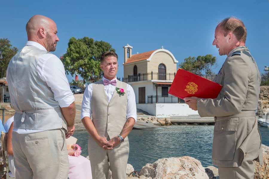 boda-gay-en-la-base-militar-britanica-en-chipre