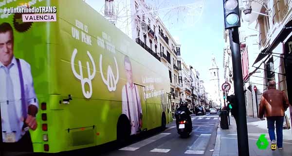 Bus de El Intermedio llega a Valencia