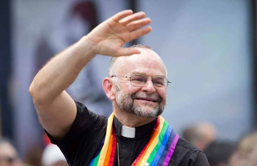 La Iglesia Anglicana anuncia que debatirá en un Sínodo eliminar el celibato para sus vicarios gays y lesbianas