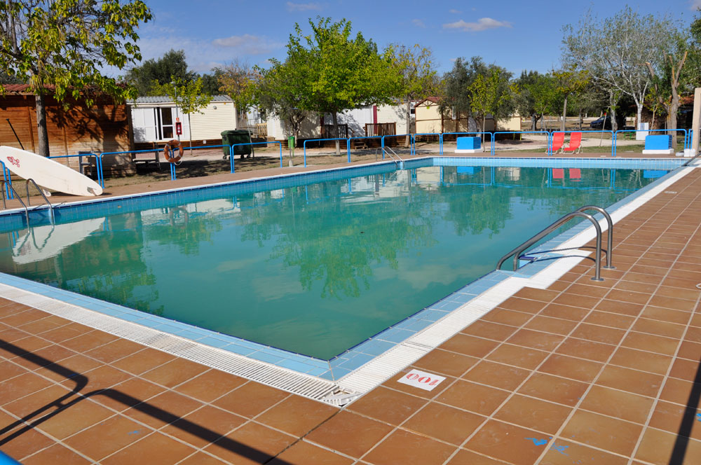 Camping La Estanca De AlcaÑiz
