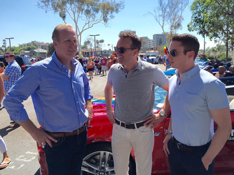 Eric Fanning en el Orgullo de San Diego 3