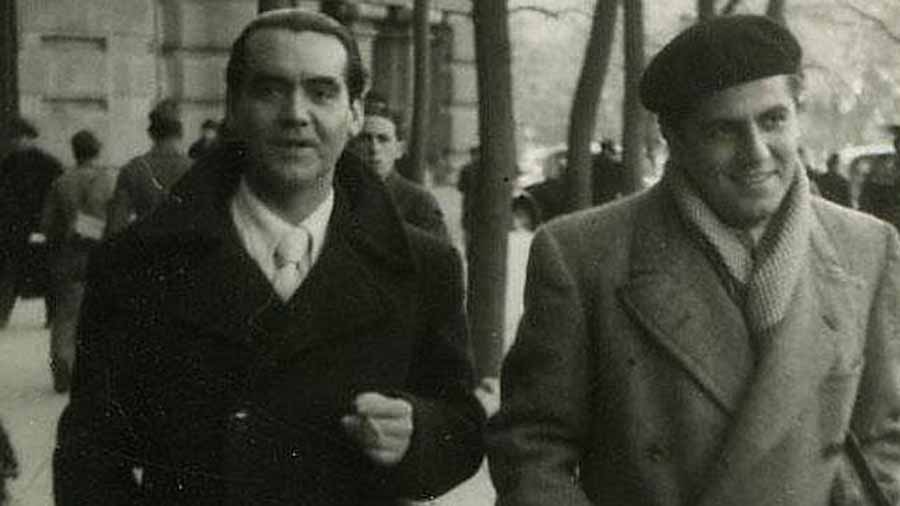 80 años sin Federico García Lorca: Sus amores y sus pasiones por un poeta y un crítico de arte