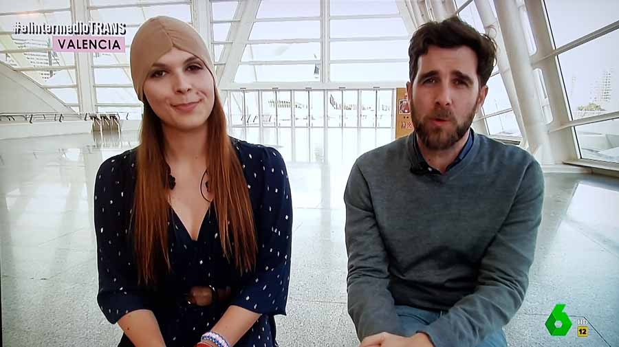 Gonzo con la chica trans Martina Gual