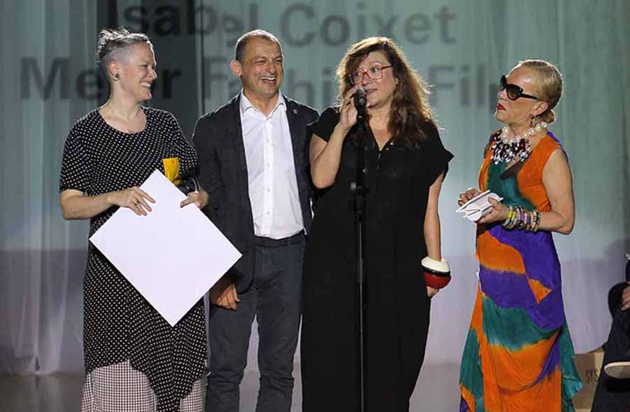 Fashioners of the World: Isabel Coixet entrega el premio al Mejor Fashion Film a "Psycho Nhomad" de Denise Graus