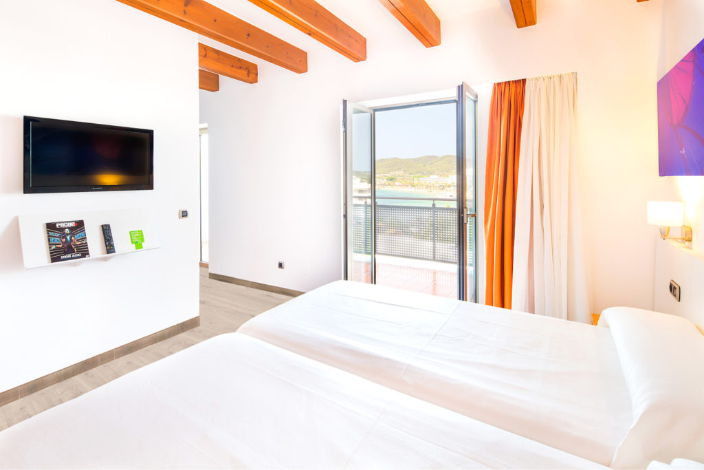 JUNIOR-SUITE-SEA-VIEW-3