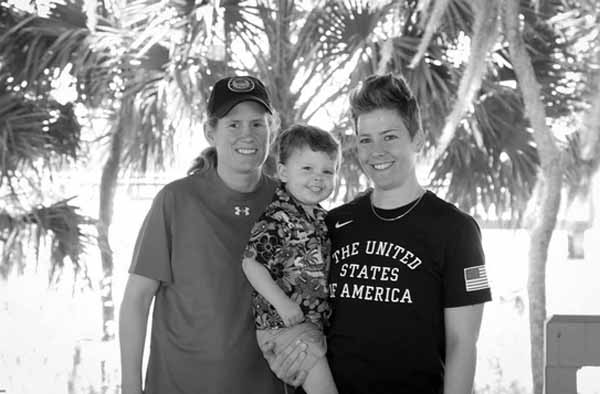 jen-armbruster-y-asya-miller-atletas-paralimpicas-lgbti