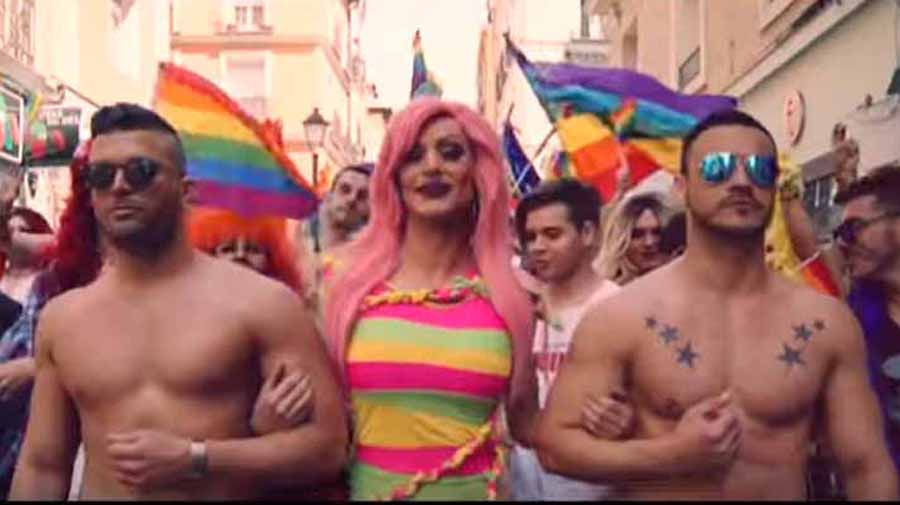 Kika Lorace da la bienvenida al World Pride 2017 con el videoclip de “Chica, welcome to Madrid”