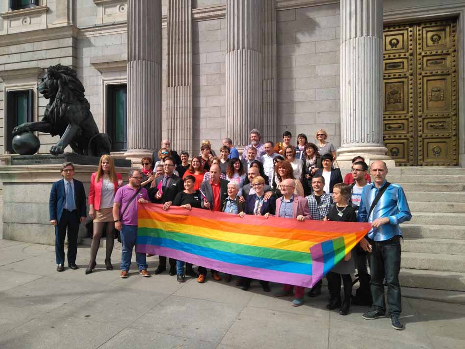 Registrada en el Congreso la proposición para la Ley de Igualdad LGTBI, paso histórico hacia la paridad real