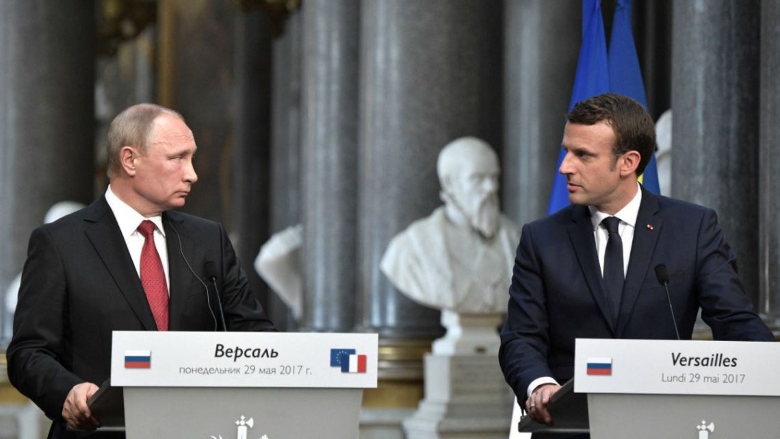 Macron desafía a Putin: “Estaré vigilante en las cuestiones de las personas LGBT en Chechenia y de las ONGs en Rusia”