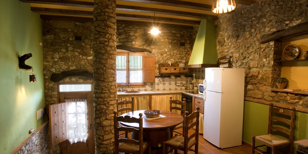 Mallada8J44081-1000x500