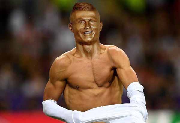 Meme de la estatua de Cristiano Ronaldo 5