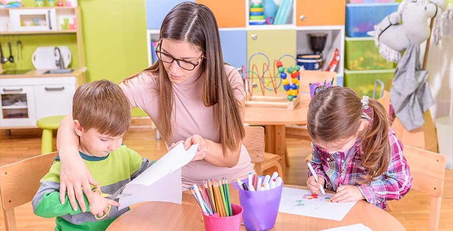 El nuevo perfil para tu casa : “ La niñera educadora”