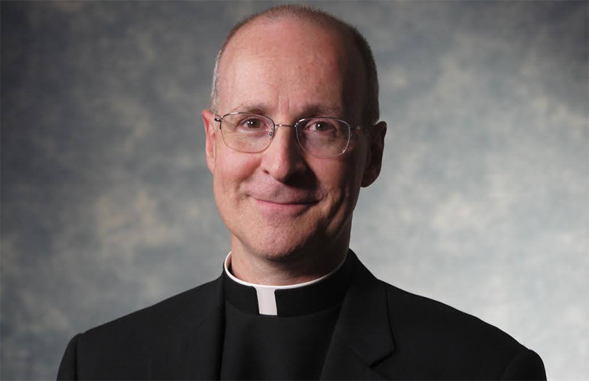 Sacerdote jesuita explica por qué la Iglesia Católica debe aceptar a las personas LGBTI