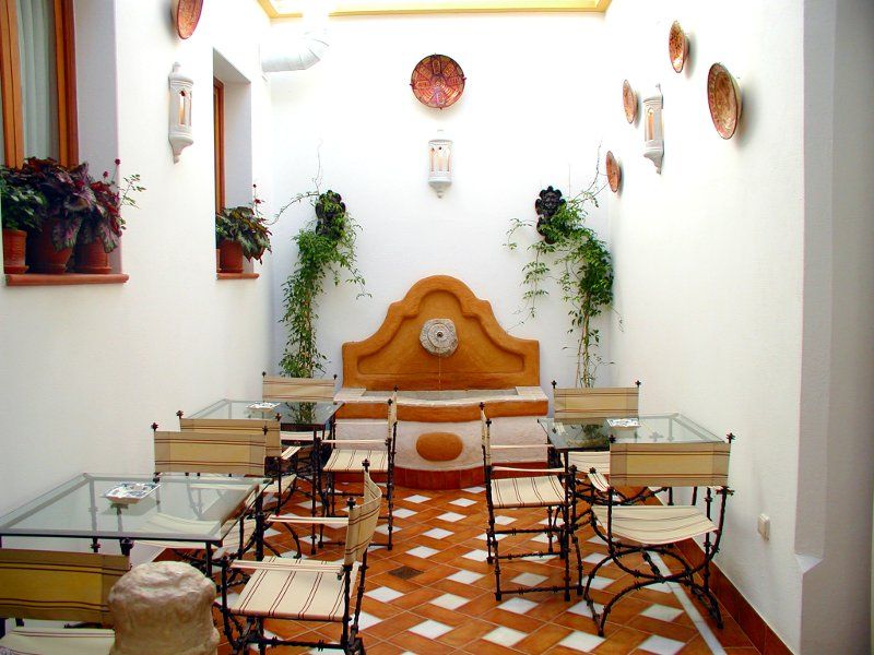 Patio-de-la-Fuente