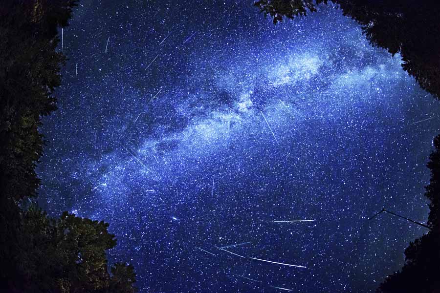 Escápate a los mejores lugares de España para ver el espectáculo de la lluvia de Perseidas