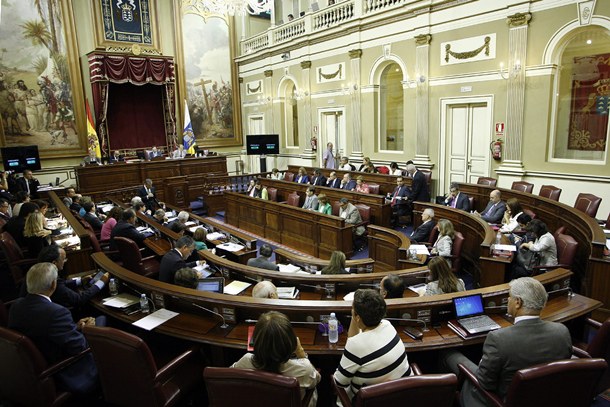 COLEGAS felicita al Parlamento canario por la PNL de llevar la persecución de las personas LGBT ante la corte penal internacional