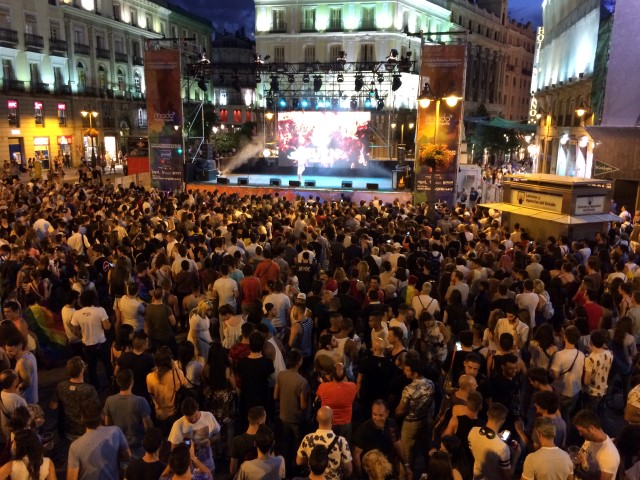 El Orgullo conquista la Puerta del Sol