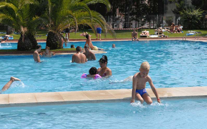 SantaElena_Pisicina_Esquitx