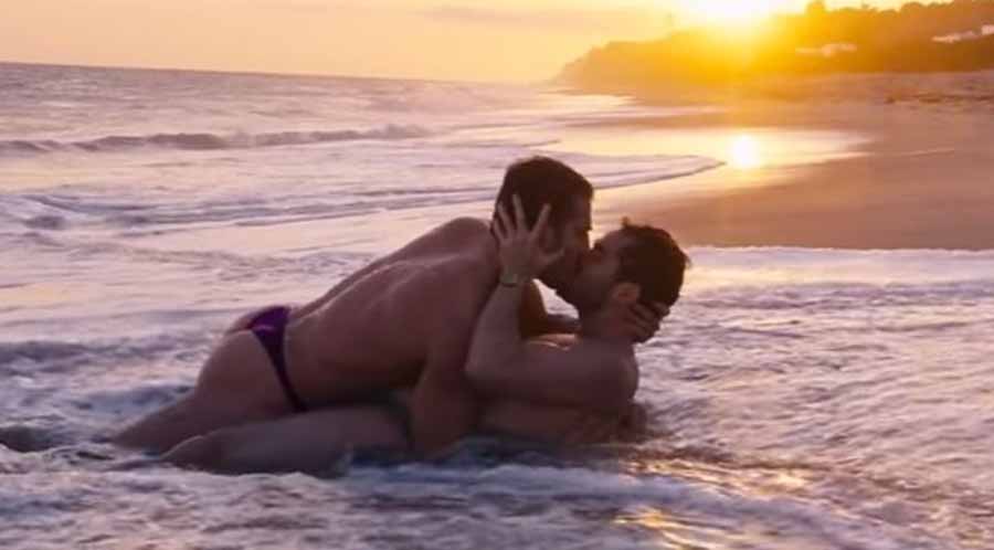 Silvestre y Herrera revolcón gay en Sense8