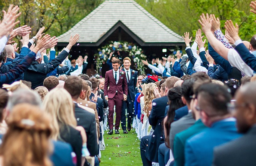 Tom Daley y Dustin Lance Black comparten fotos de su boda de cuento de hadas