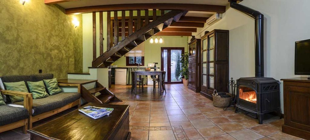 Els Masos Den Coll: Mas Pou