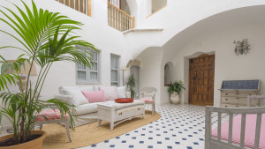 casa-shelly-gallerylobby-i-