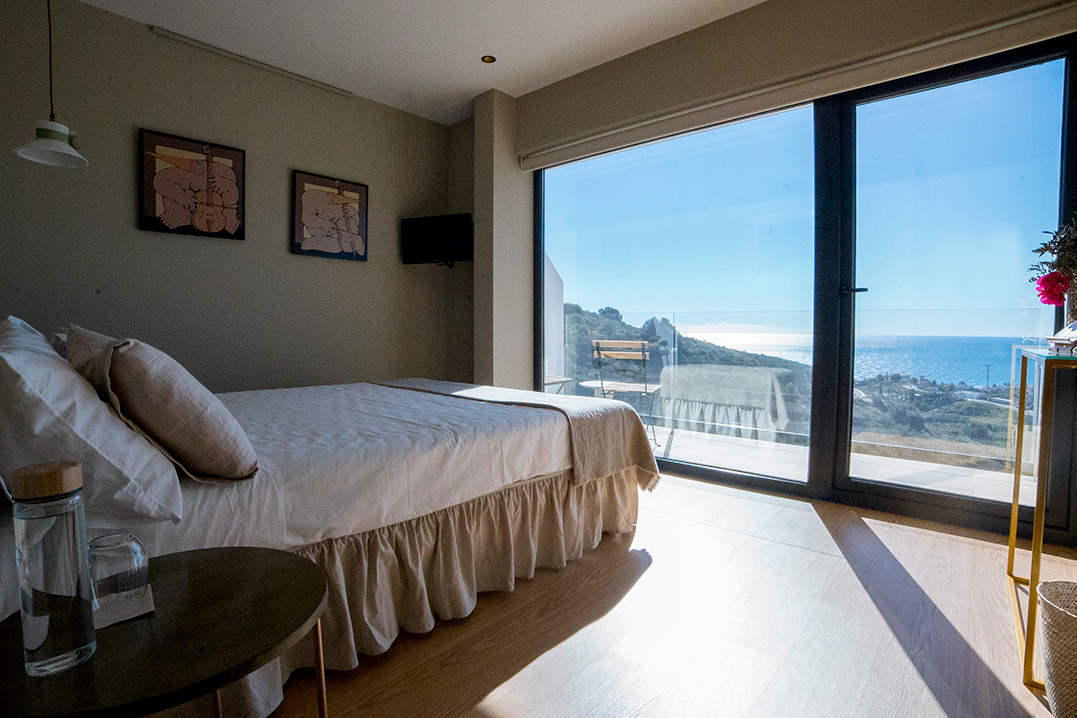 casa-siempreviva-habitacion-doble-terraza-vista-mar-olivo-torrox-malaga-1