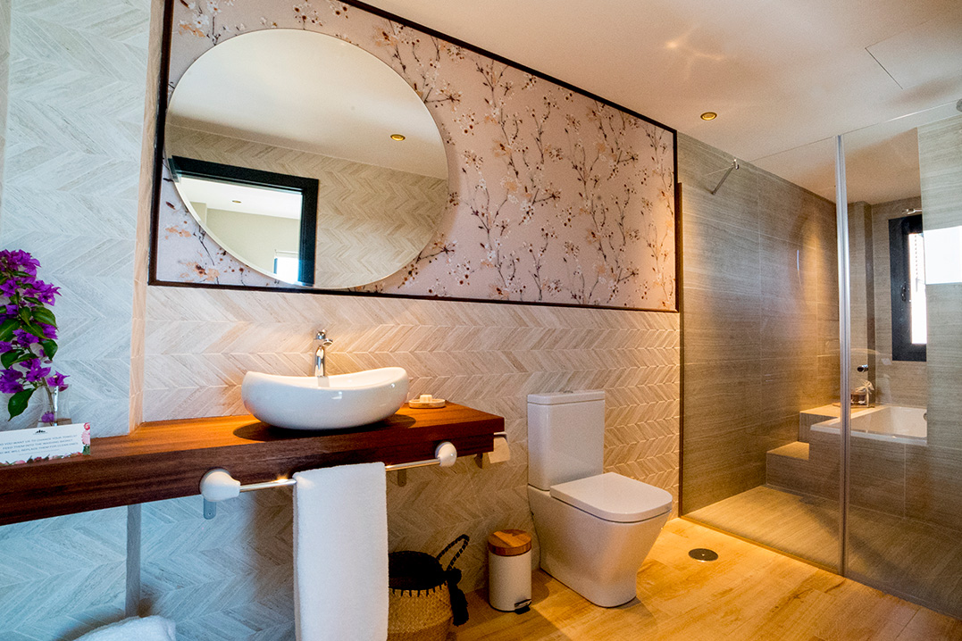 casa-siempreviva-habitacion-doble-terraza-vista-mar-rome-torrox-malaga-1