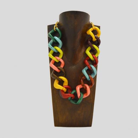 collar-caroline