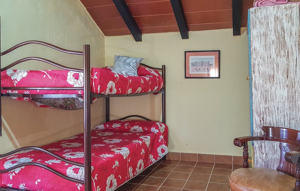 eac311_bed_05