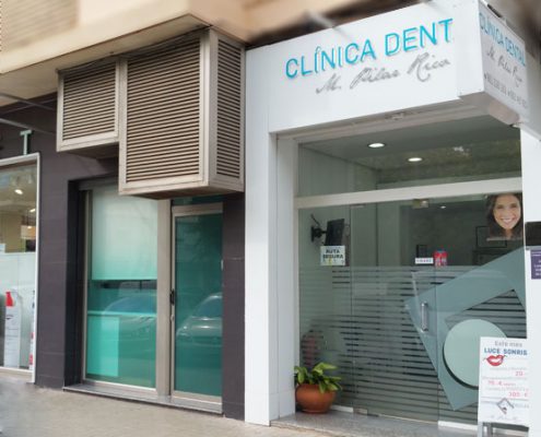 fachada-clinica-dental-pilar-rico-495&#215;400