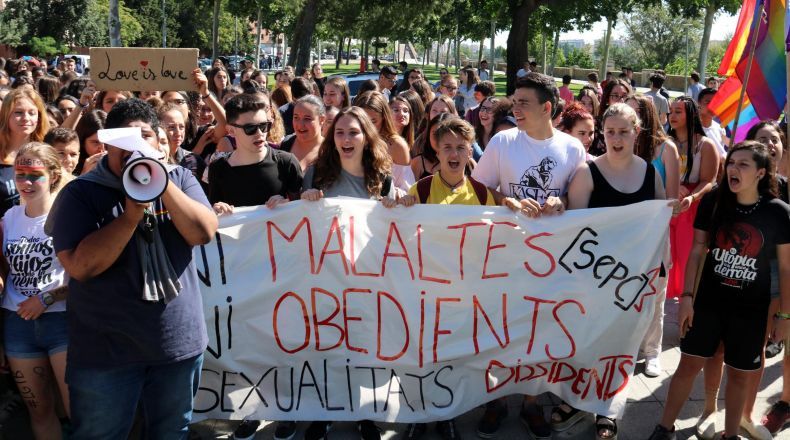 El profesor de Lleida que dijo que la homosexualidad es antinatural es condenado a pagar una multa de 400 euros.