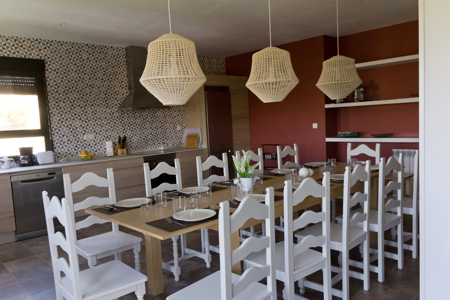 mesa-cocina-salon-casa-rural-miradiez-oeste-espirdo-segovia