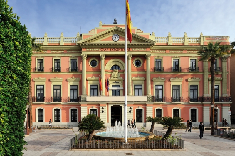 El ayuntamiento de Murcia destina dinero público a una asociación que “corrige la desviación sexual”.