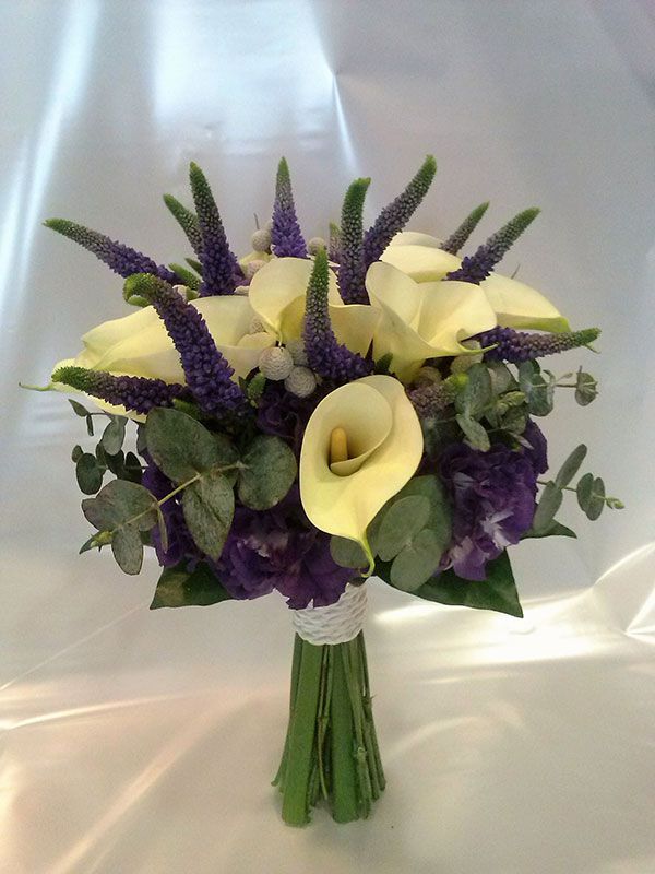 bouquet-de-calas-y-veronicas