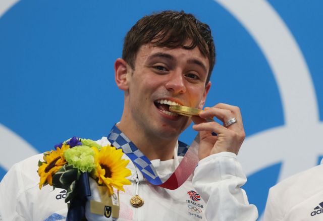 Tom Daley: "Me siento orgulloso de ser gay y campeón olímpico".