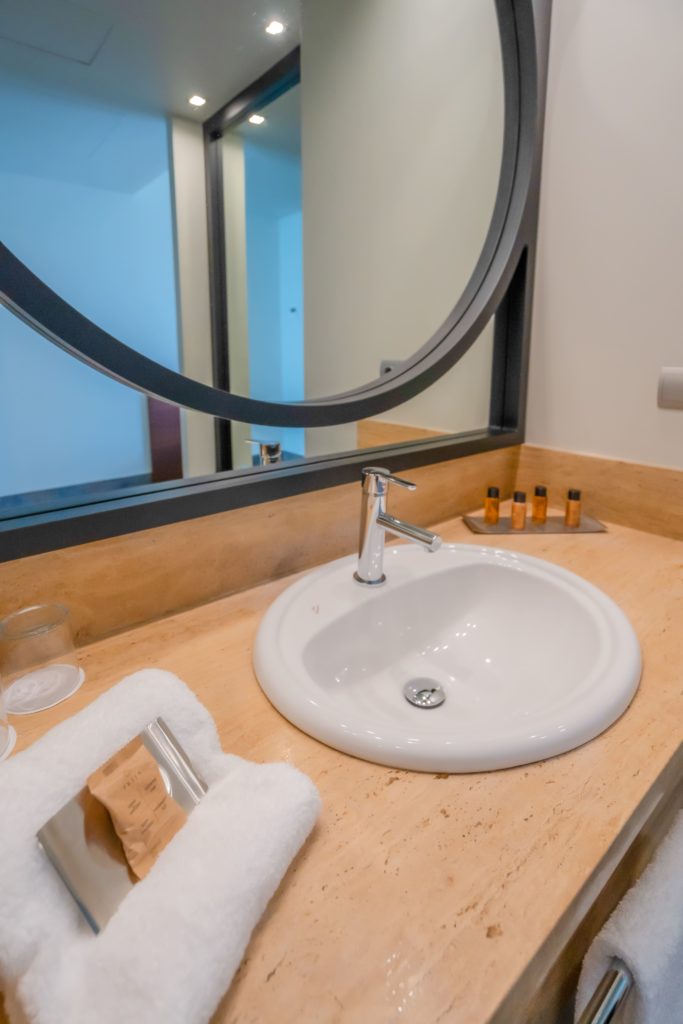 _58924___guest_bathroom__2