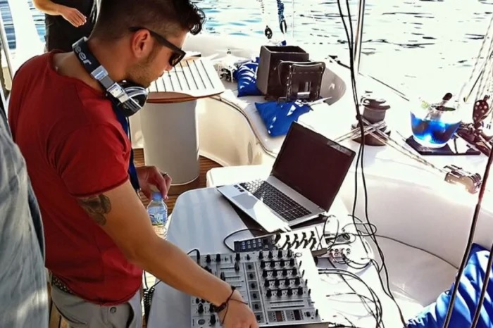 FIESTA CON DJ
