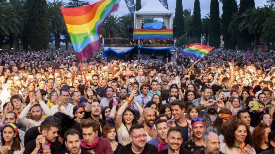 Badajoz recibe a miles de personas en "Los Palomos"