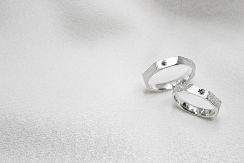 Alianzas_diamante_negro-Joyeria-Unicas
