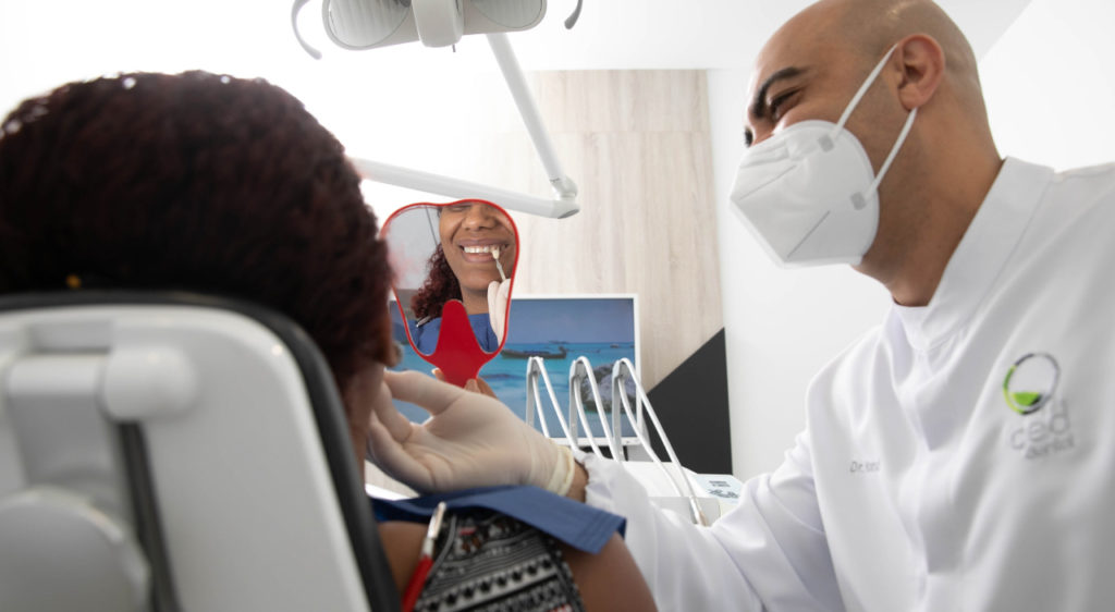 Carillas dentales-Ced C Dental
