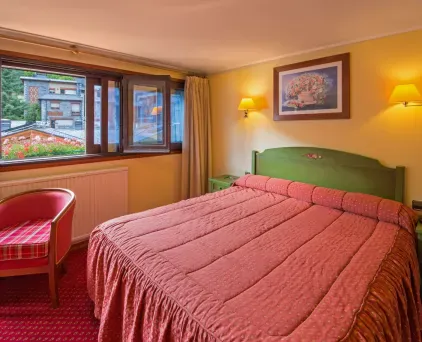 habitacion-doble-cama-vistas-hotel-rutllan-andorra-massana