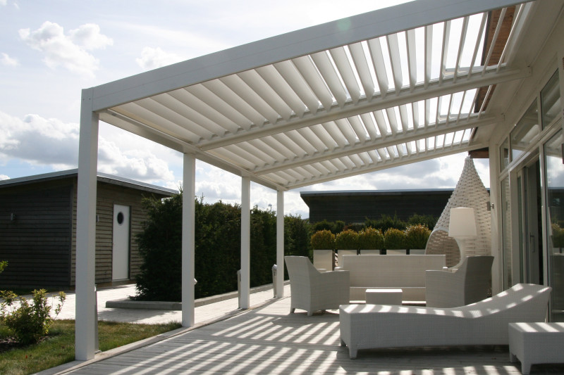 Solisysteme &#8211; Pergolas bioclimatiques &#8211; brise soleil à lames orientables