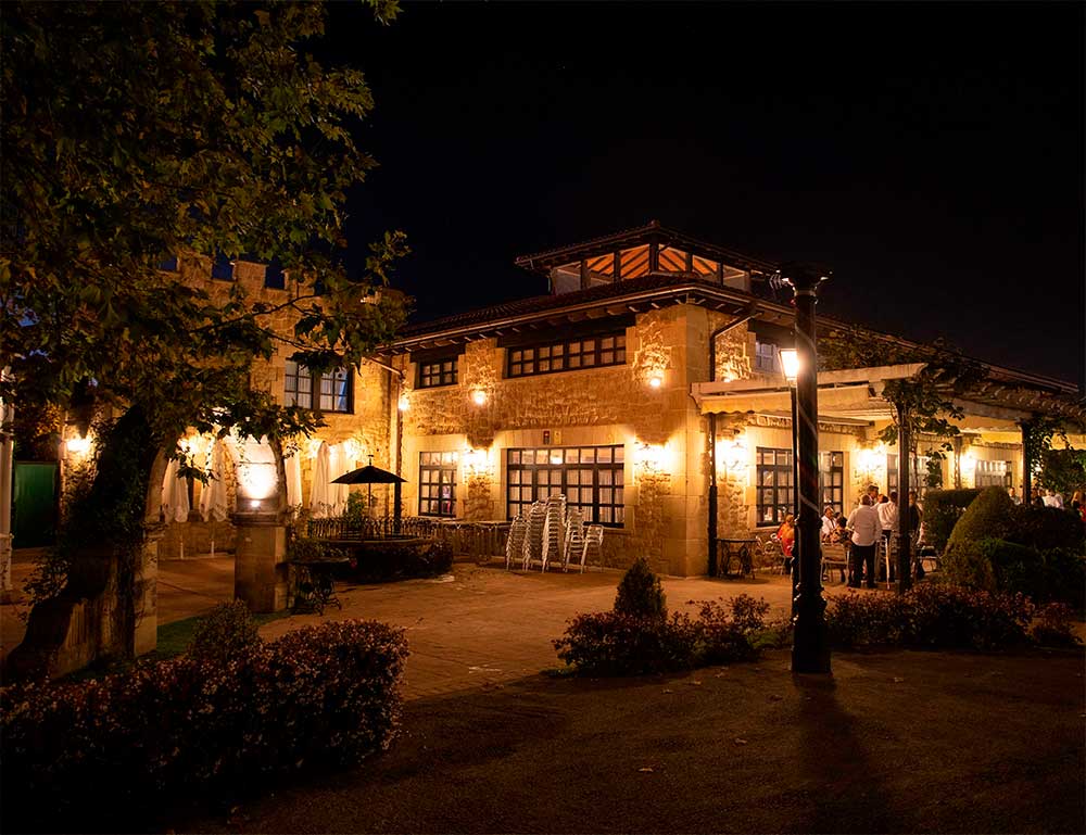 noche exterior palacio Torre de arriaga (3)