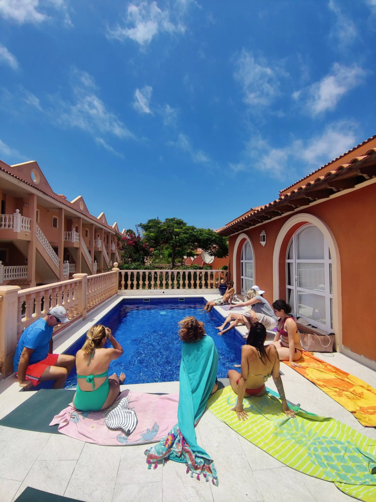 Duque Nest Hostels
